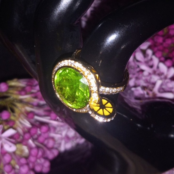 Martini Glass Shape ring - Picture 15 of 16